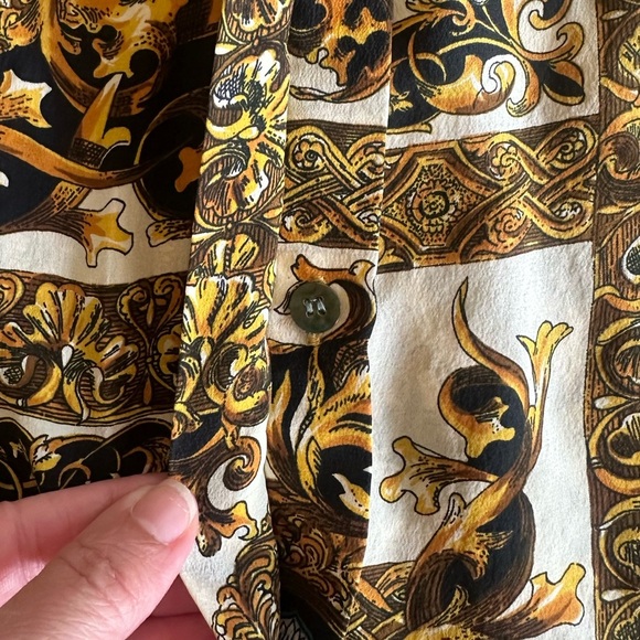Caracas Collection | 100% Silk Baroque Print Button Down Shirt, Size M - Picture 3 of 9